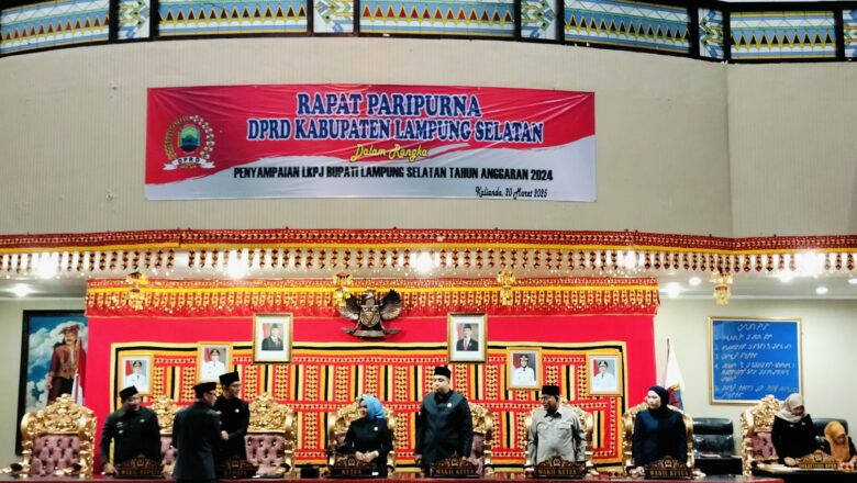 Rapat Paripurna DPRD Dalam Rangka Penyampaian LKPJ Bupati LamSel Tahun 2024