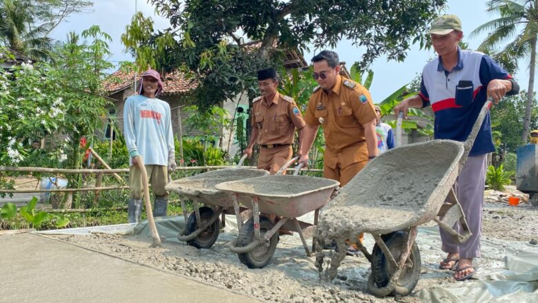 Desa Bumi Restu Bangun Jalan Way Buha Dengan DD Tahap I