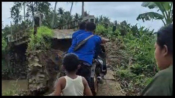 DPRD Lampung Selatan Desak Pemkab Cepat Perbaiki Jembatan yang Putus