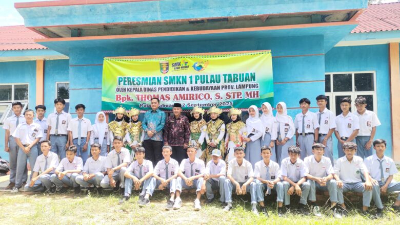 Komitmen Gubernur pada Pemerataan Pendidikan, Disdikbud Resmikan SMKN Pulau Tabuan
