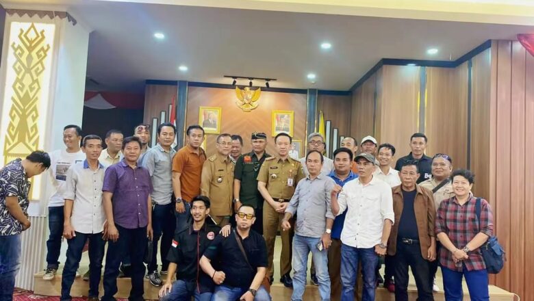 Puluhan Organisasi Gelar Aksi Solidaritas di Gedung Pemprov Lampung, Sampaikan Aspirasi untuk Gubernur.