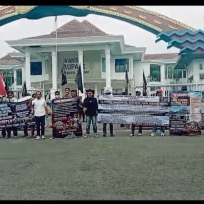 ALAK Lampung Demo Depan Kantor Bupati Lam-Sel Ungkap Dugaan KKN Sistemik di 13 OPD Lampung Selatan, Desak Penegakan Hukum