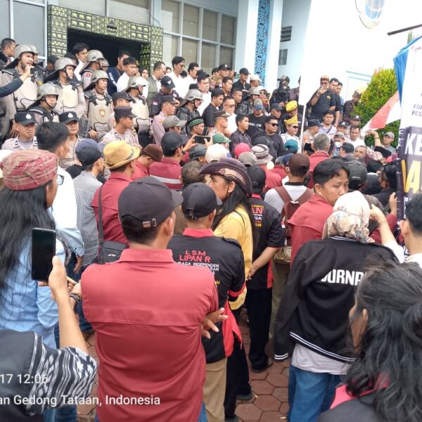 Ribuan Masyarakat Adat Pitu Ngetiyuh Gelar Aksi Damai, BPN Pesawaran Siap Proses Sertipikat Tanah Adat